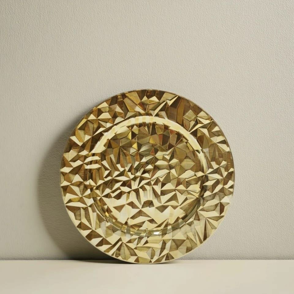 Assiette décorative dorée moderne