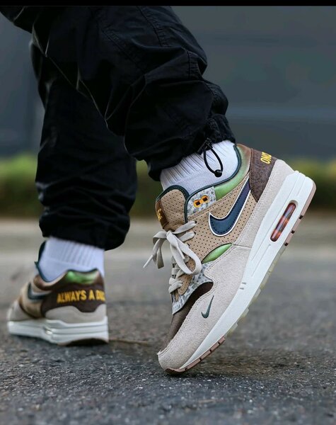 NIKE AIRMAX