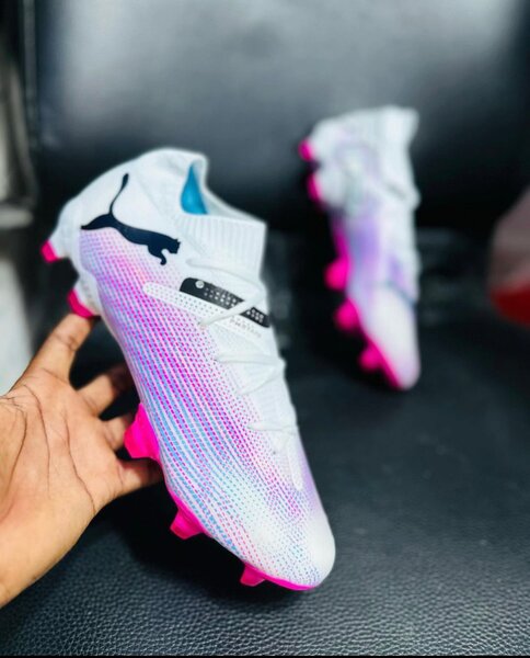 Soccer boots