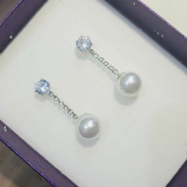 Dangling earrings