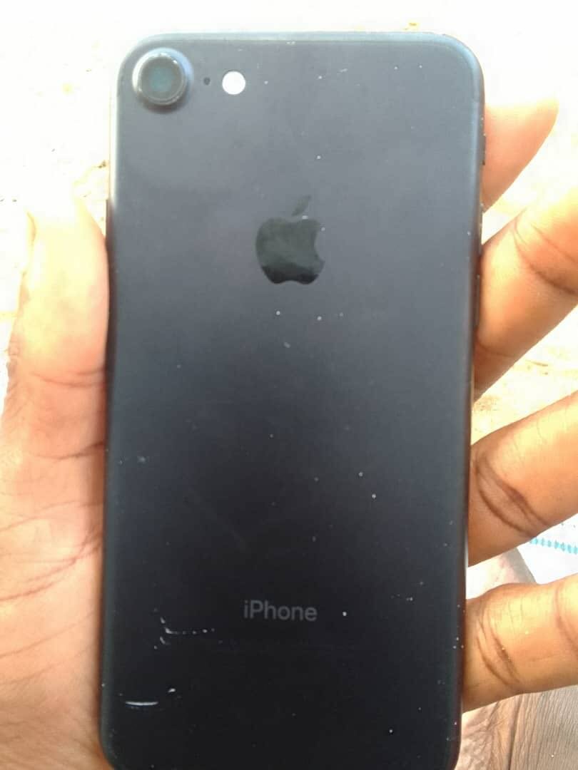 iPhone 7 simple