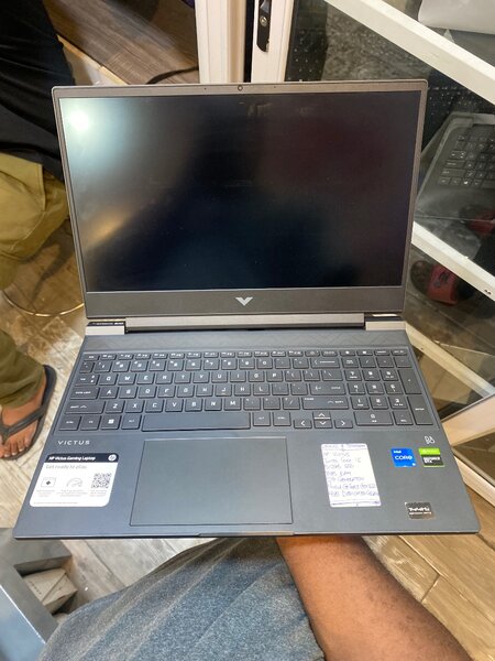 HP VICTUS