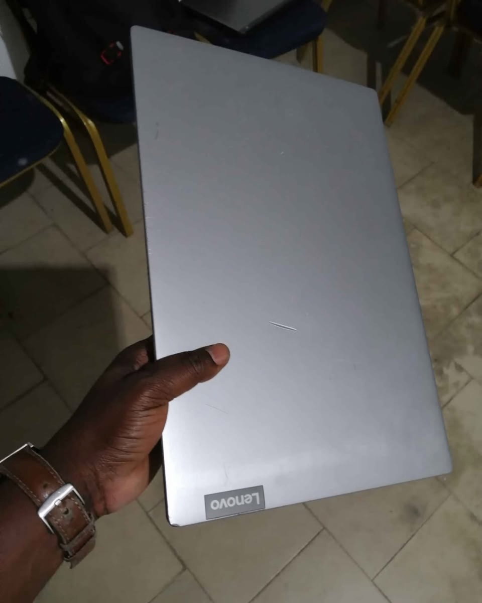Ordinateur portable Lenovo performant
