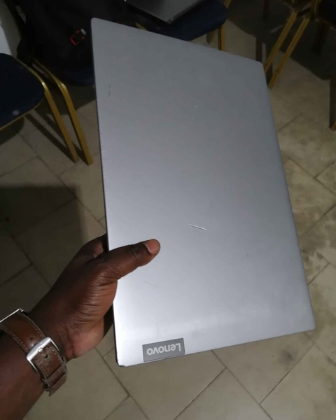 Ordinateur portable Lenovo performant