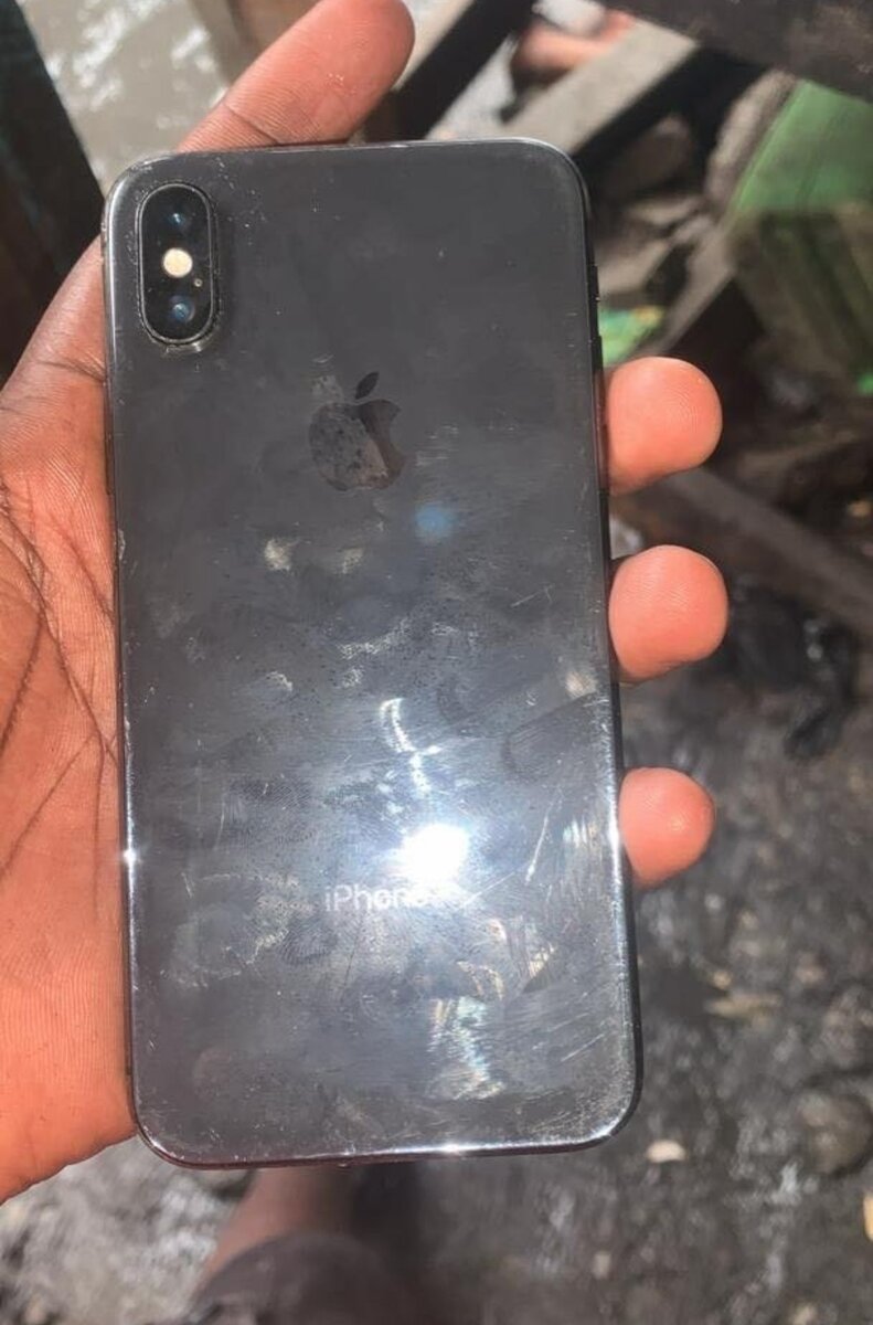 iPhone X