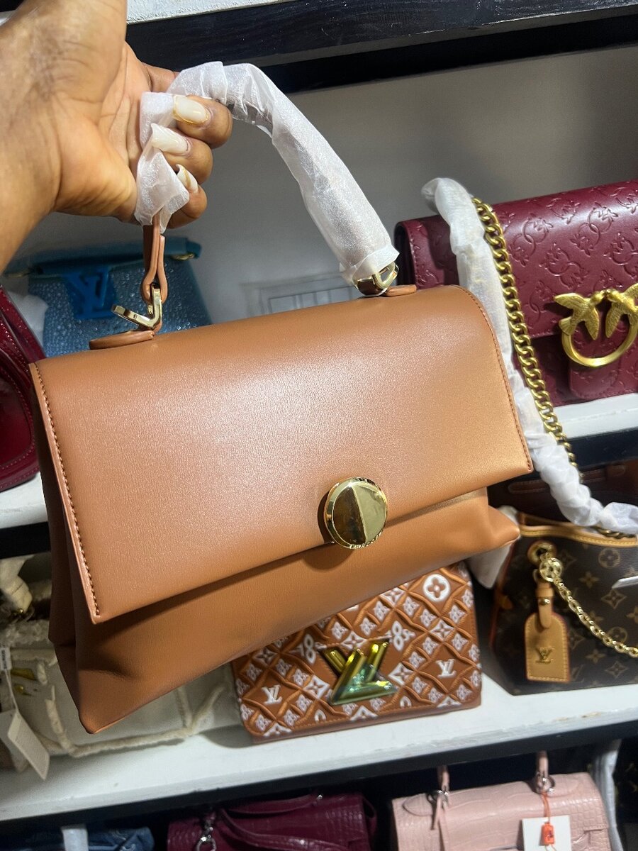 Sac à main élégant marron