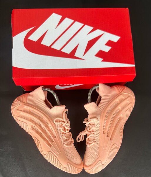 Nike Sneakers Nuevos Zapatista