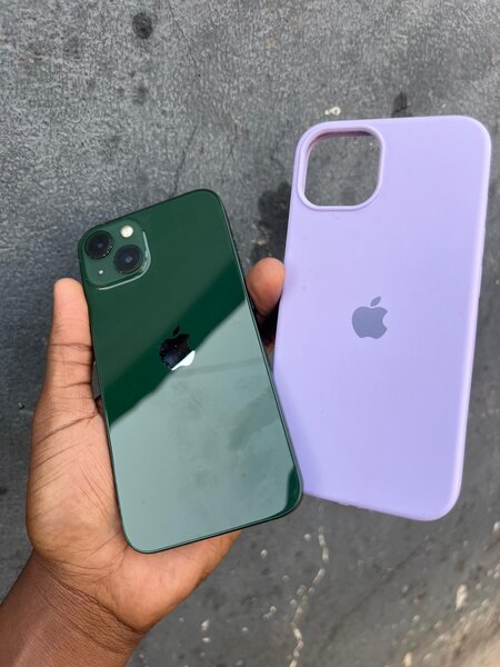 iPhone 13