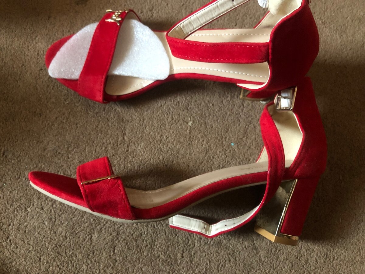 Block heel sandals