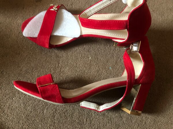 Block heel sandals