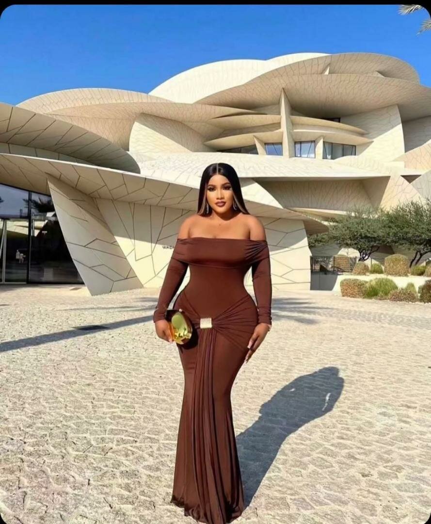 Belle robe moulante