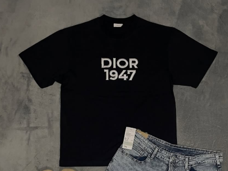 T-shirt size M&L
