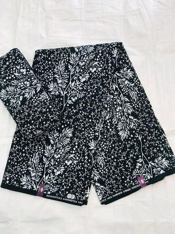 Tissu noir blanc 