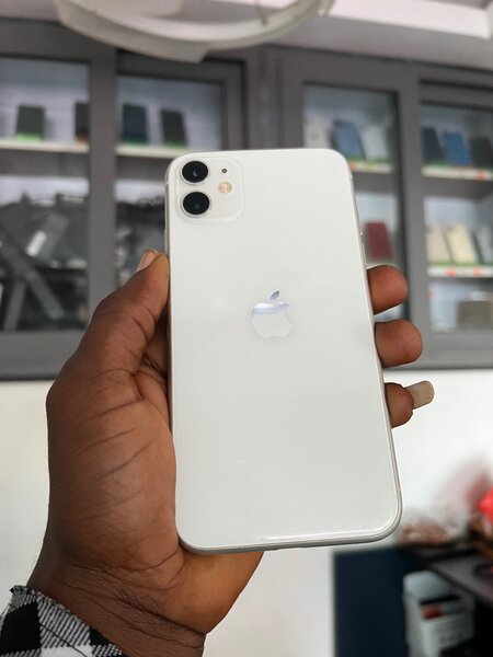 iPhone 11