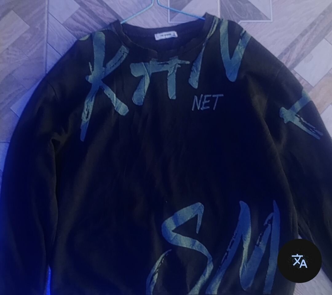 Sweatshirt XL and L