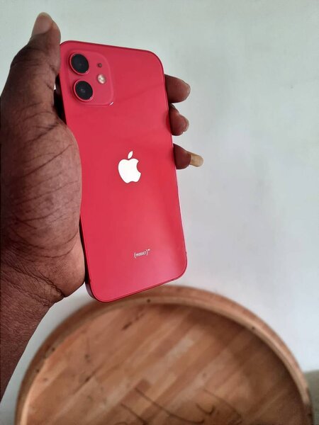 iPhone 12 64gig
