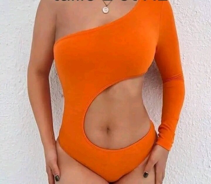 Maillot de bain asymétrique vibrant