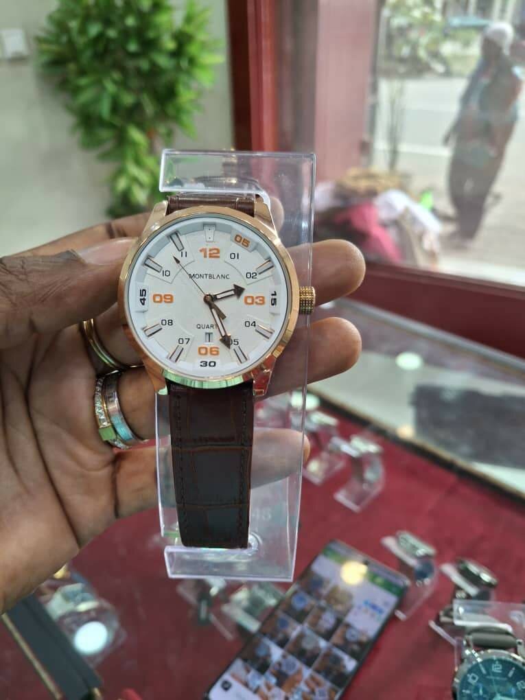 Montre bracelet cuir élégant
