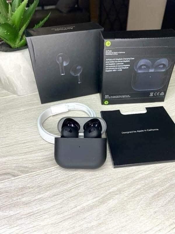 AirPod 4