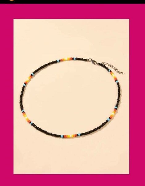 Collier de perles colorées