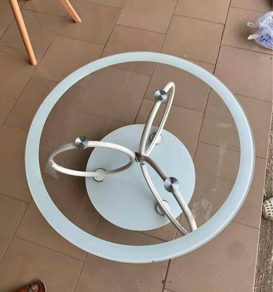 Table basse vitrée
