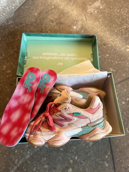 New Balance 9060