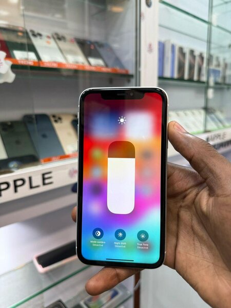 iPhone XR 64giga sans Face ID
