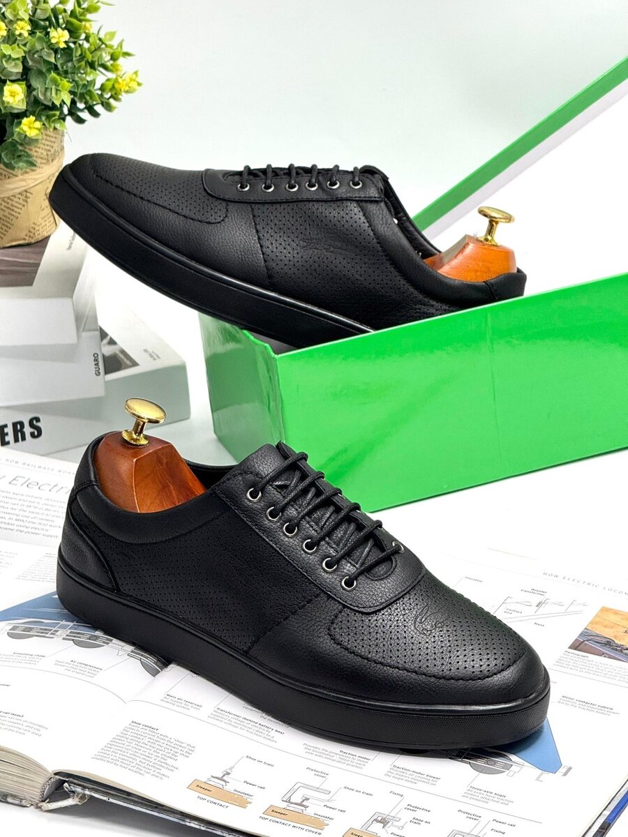LACOSTE ALL BLACK