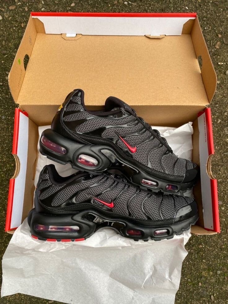 NIKE-TN2k23