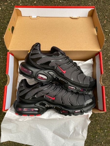 NIKE-TN2k23