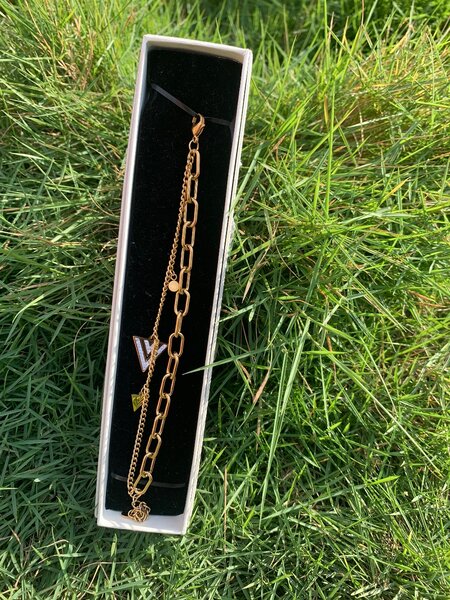 Bracelet