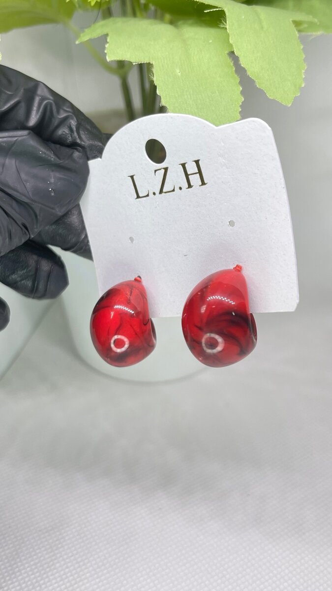 Teardrop earring