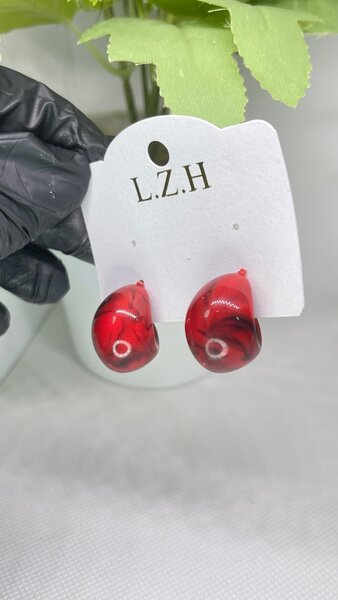 Teardrop earring