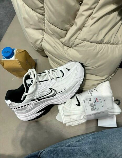 NIKE INITIATOR 43