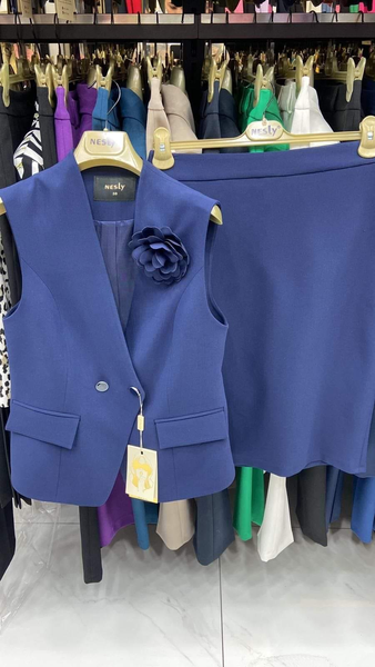 Suit bleu