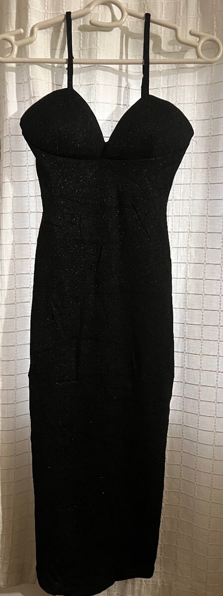 Robe noire moulante élégante