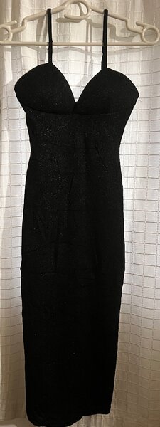 Robe noire moulante élégante