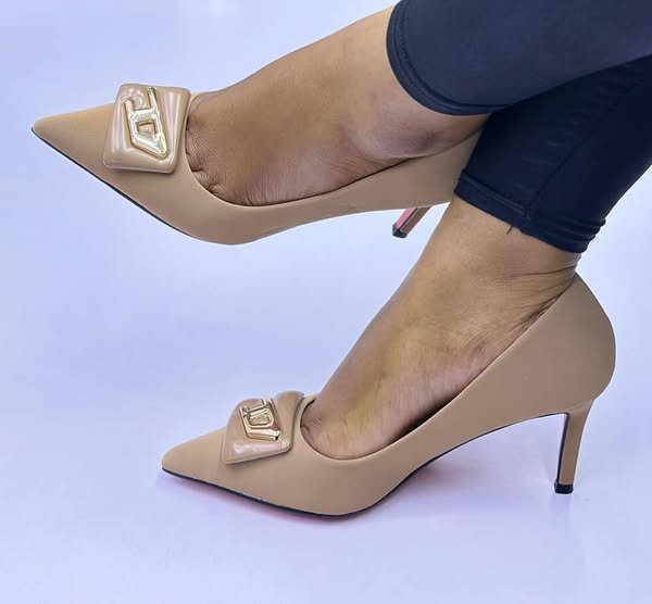 women's shoes beige