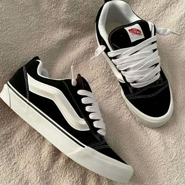 VANS KNU SKOOL