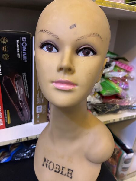 Piercable Half-shoulder Mannequin/Dummy head.