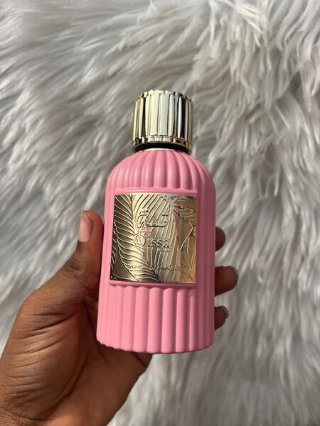 Qissa pink