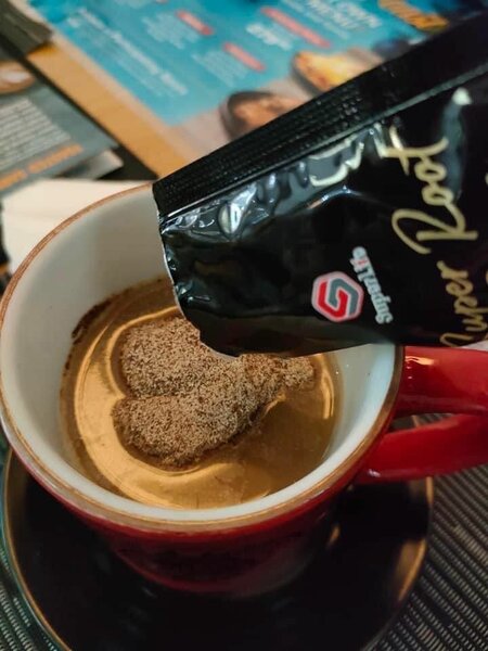 Super Root Café