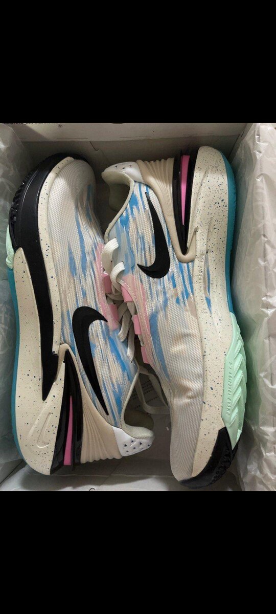 NIKE GTCUT 2