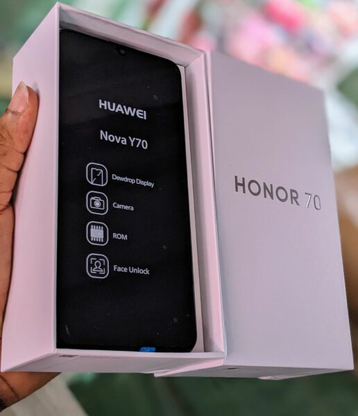 Huawei Nova Y70 128/8go neuf