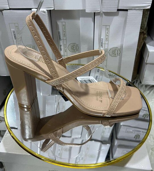 Talons femme