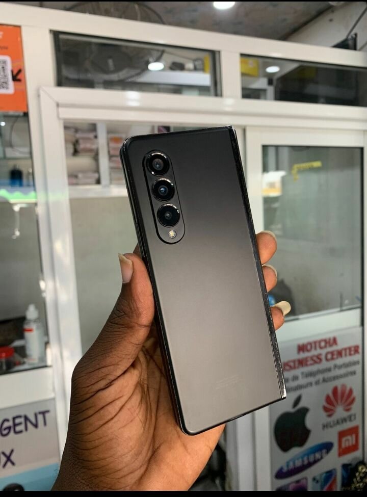SAMSUNG Z fold3