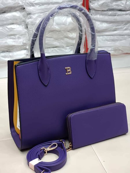 Classic hand bag