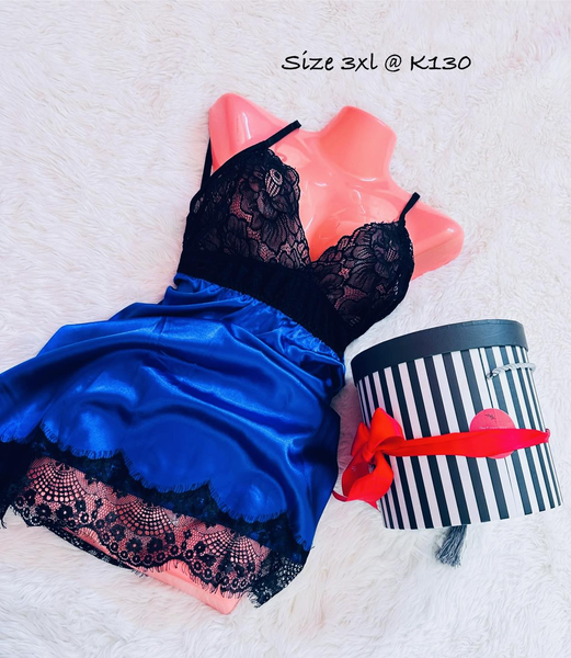 Lingerie noir bleu