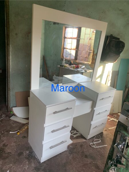 Dressing table