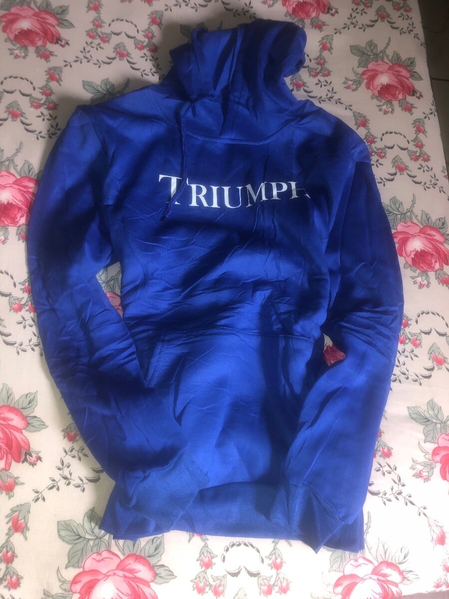 Sweatshirt à capuche Triumph